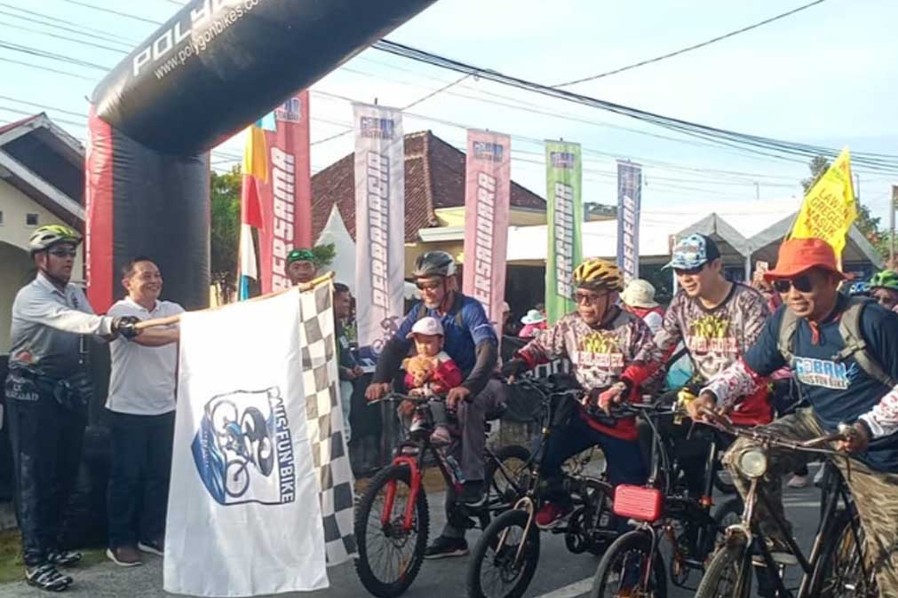 Jalin Silaturahmi, Kasdim 1016/Palangka Raya Ikuti Gowes Bareng Komunitas Sepeda