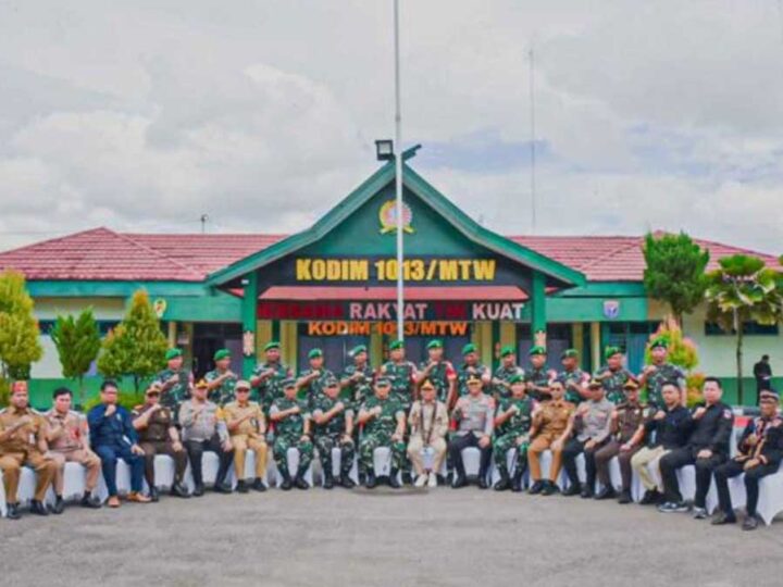 Jelang Pelaksanaan PSU, Gubernur Kalteng Bersama Pangdam XII/Tanjungpura Berikan Pengarahan Kepada Jajaran Prajurit TNI di Markas Kodim 1013/Muara Teweh