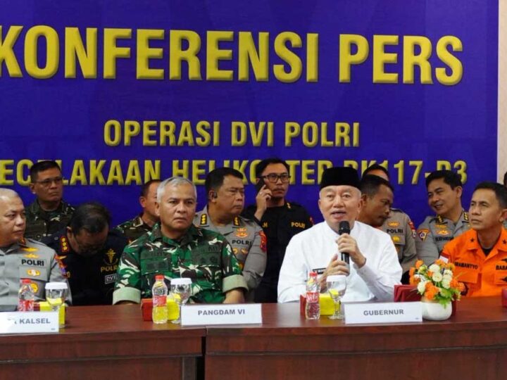 Hadiri Konferensi Pers, Pangdam XXII/TB Mayjen TNI Zainul Arifin Apresiasi Kerjasama Lintas Instansi dalam Evakuasi Kecelakaan Heli
