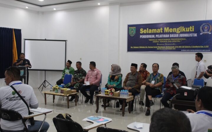 Bupati Barsel Buka Pelatihan Dasat Jurnalistik.