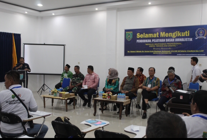 Bupati Barsel Buka Pelatihan Dasat Jurnalistik.