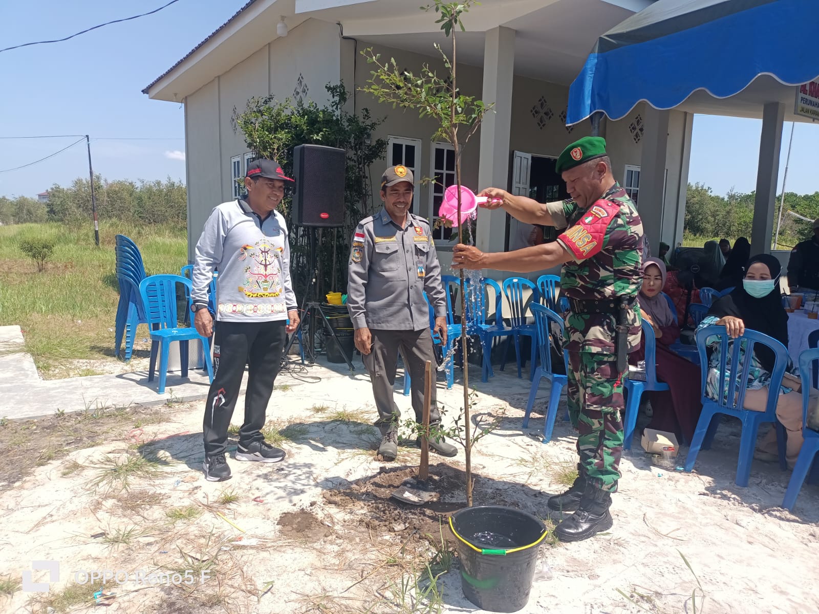 Wujudkan Kelestarian Lingkungan, Babinsa Ikuti Penanaman Pohon