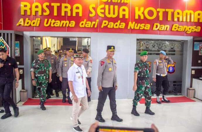 Perkuat Kebersamaan Gubernur dan Pangdam XXII Bersilaturahmi.