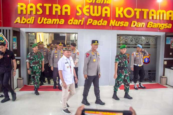 Perkuat Kebersamaan Gubernur dan Pangdam XXII Bersilaturahmi.