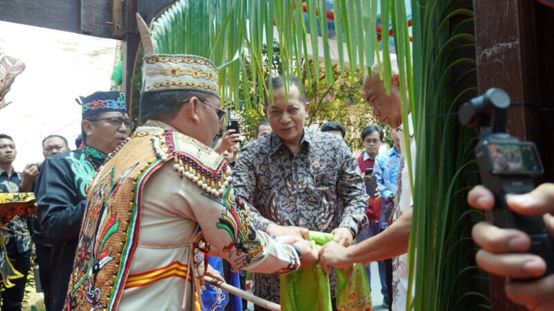 Disambut Gubernur Menteri Koperasi di Kalteng, Tekankan Sinergi Perkuat Desa