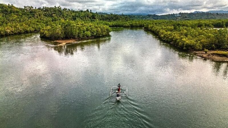 Dari Kebijakan ke Aksi : 4 Prinsip dan 15 Indikator Pengelolaan Lanskap Darat-Laut Terpadu