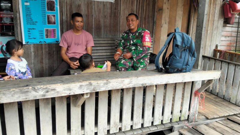 Jalin Kedekatan dengan Warga, Babinsa Adakan Komsos di Wilayah Binaan