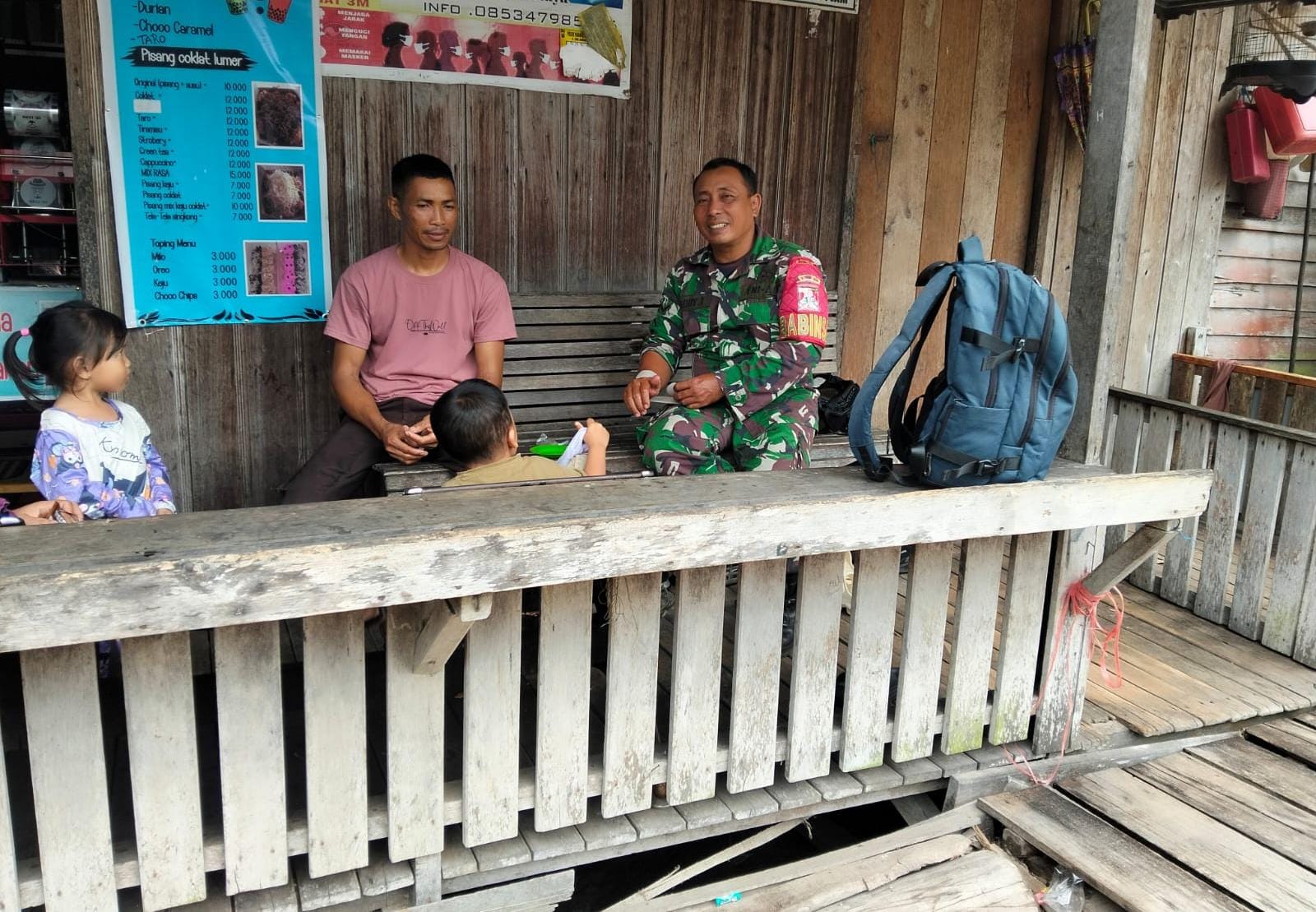 Jalin Kedekatan dengan Warga, Babinsa Adakan Komsos di Wilayah Binaan