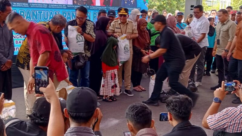 Gubernur Seragkan 95 Ribu Paket Sembako Murah Dari Presiden RI.