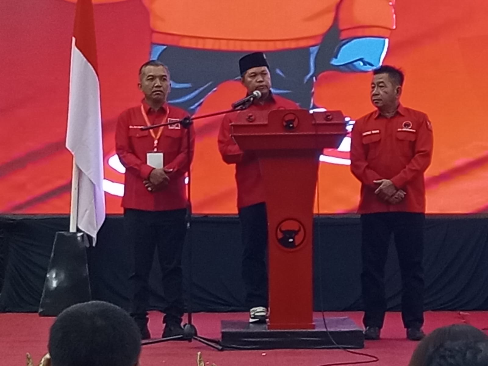 Yohanes Di Lantik Jadi Pimpin PDI Perjuangan Kalteng.