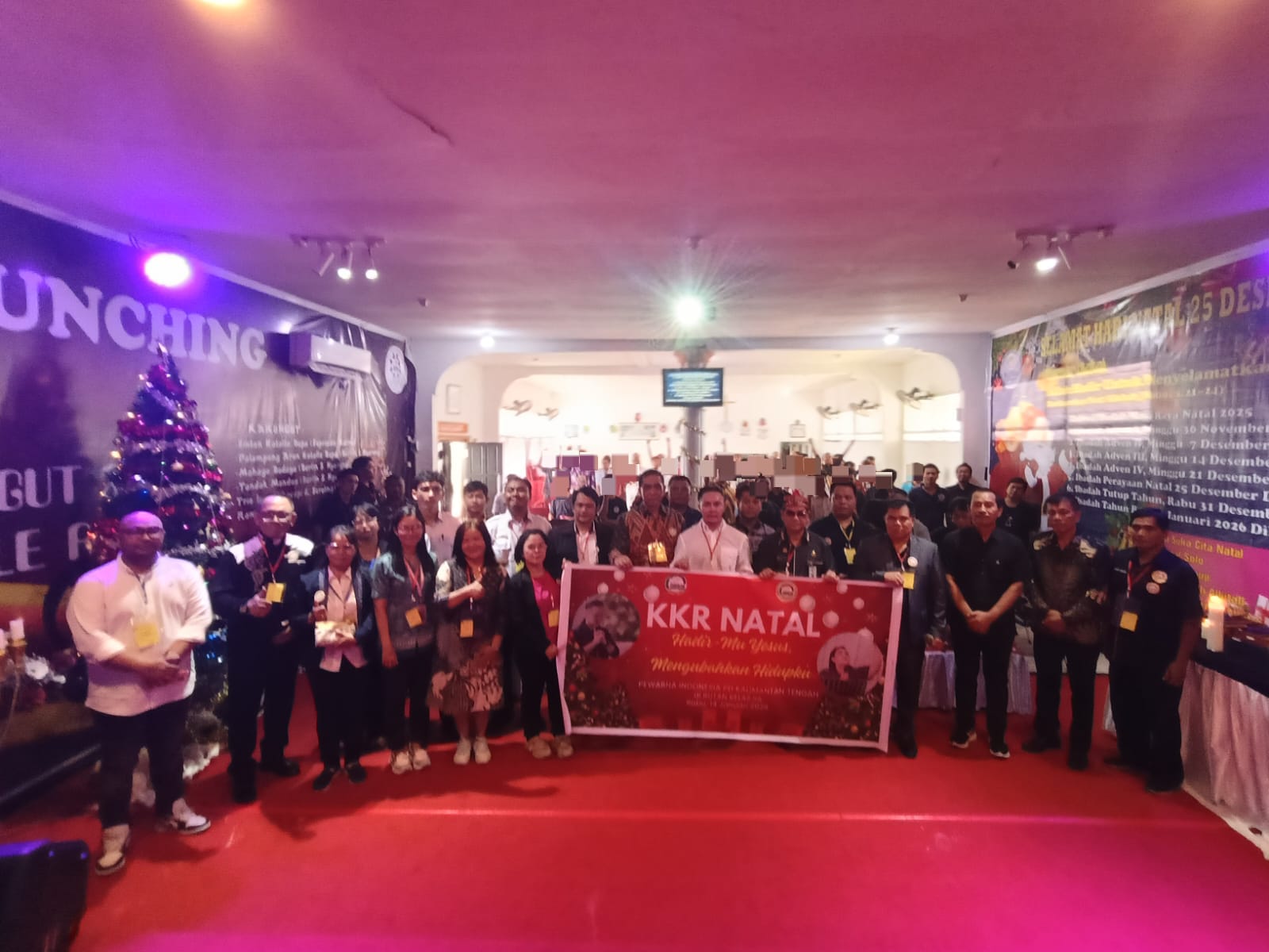 PD Pewarna Kalteng KKR Natal Bersama Warna Rupa Kelas IIA Palangka Raya.