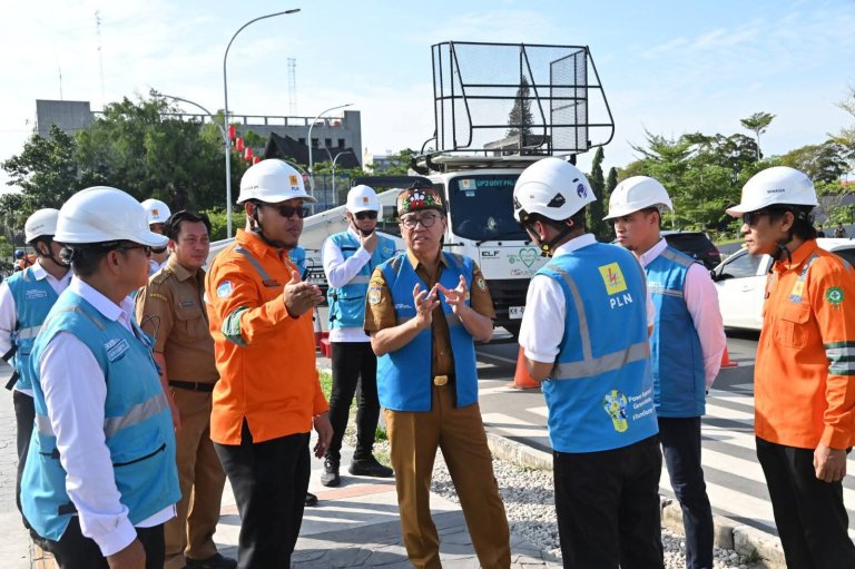 Dibuka Plt.Sekda Leonar S.Ampung, Bakti Karya PT.PLN UID Kalselteng.