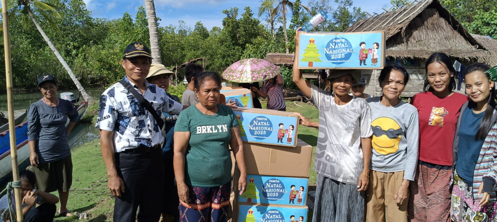 Panitia Natal Nasional 2025 Bagikan 2.000 Paket Sembako di Kepulauan Mentawai
