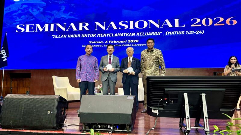 Seminar Nasional 2026 yang Ke-10 Berlangsung di UPH “Kemajuan Satu Negara Dimulai dari SDM”