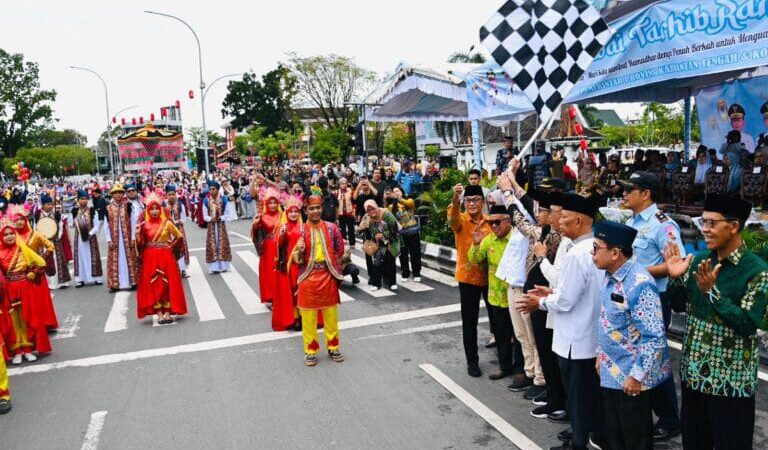 Dilepas Gubernur, Pemprov Kalteng dan Pemko Palangka Raya Gelar Pawai Tarhib.