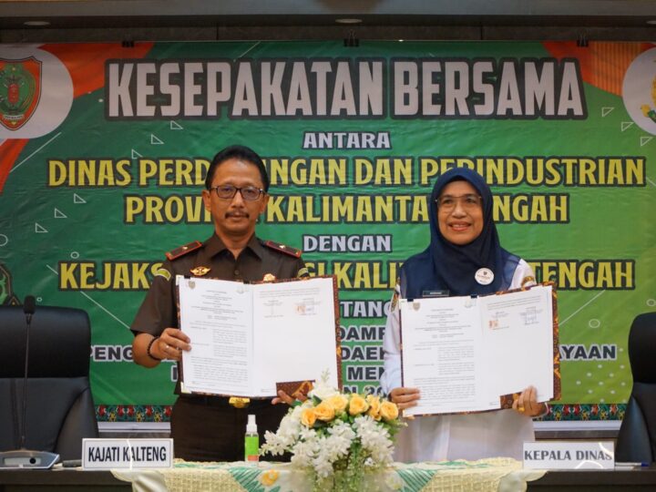 Perkuat IKM, Disperindag Kalteng Teken Kerjasama Hukum.