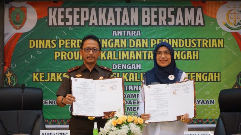 Perkuat IKM, Disperindag Kalteng Teken Kerjasama Hukum.