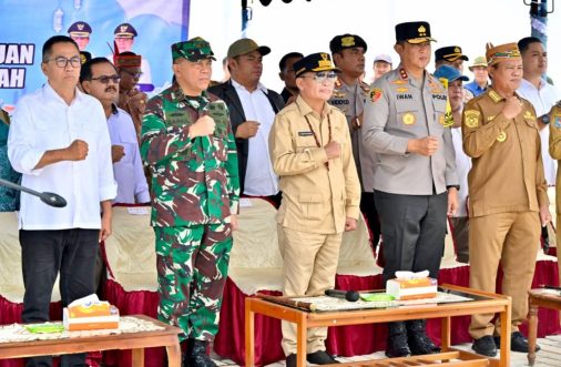 Agustiar Sabran Salurkan Bantuan Presuden untuk Warga Hanau