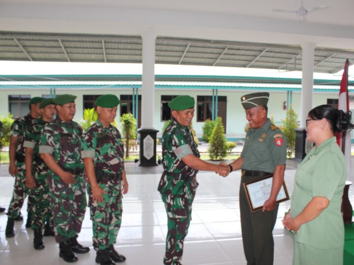 Dandim 1016/Plk Pimpin Acara Wisuda Purna Tugas