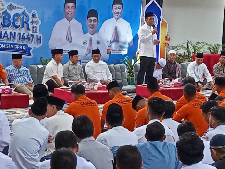 Wagub Edy Pratowo Hadiri Buka Puasa Keluarga Besar Perhubungan Dan Anggota Komisi V DPR RI.