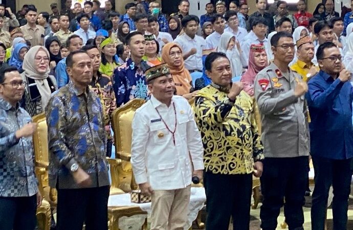 Pastikan Tiap Anak Bisa Sekolah, Gubernur Launching Program Strategis Sektor Pendidikan