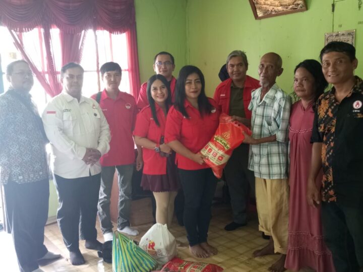 BARISAN RELAWAN BHINNEKA JAYA KALIMANTAN TENGAH SALURKAN BANTUAN SEMBAKO UNTUK KELUARGA PRA-SEJAHTERA.