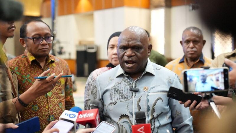 RAMAI HOAX BEREDAR, MENTERI HAK ASASI MANUSIA PERTIMBANGKAN LAPOR POLISI