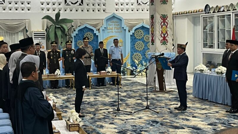 Gubernur Lantik Linae Victoria Aden Menjadi Penjabat Sekda Kalteng.