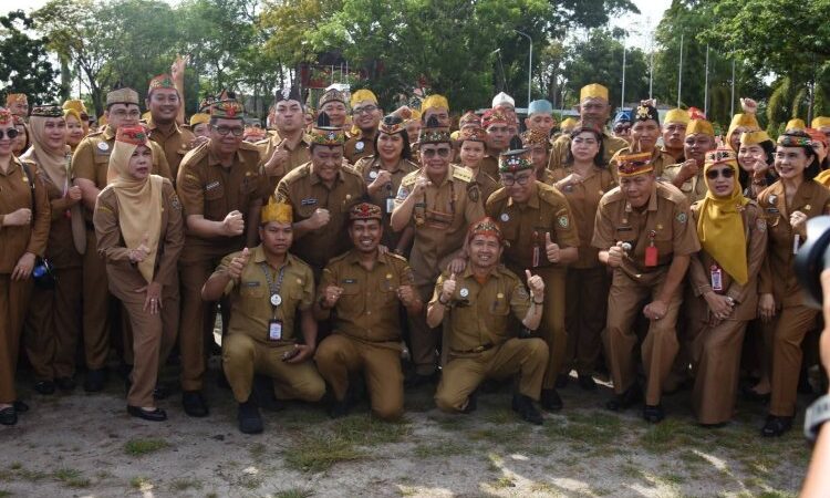 Masuk Purna Tugas, Mantan Plt.Sekda Kalteng Leonar S.Ampung Pamitan.