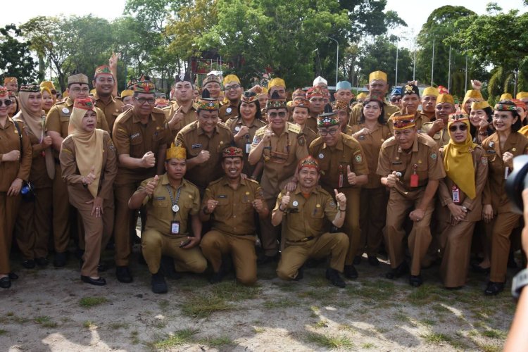 Masuk Purna Tugas, Mantan Plt.Sekda Kalteng Leonar S.Ampung Pamitan.