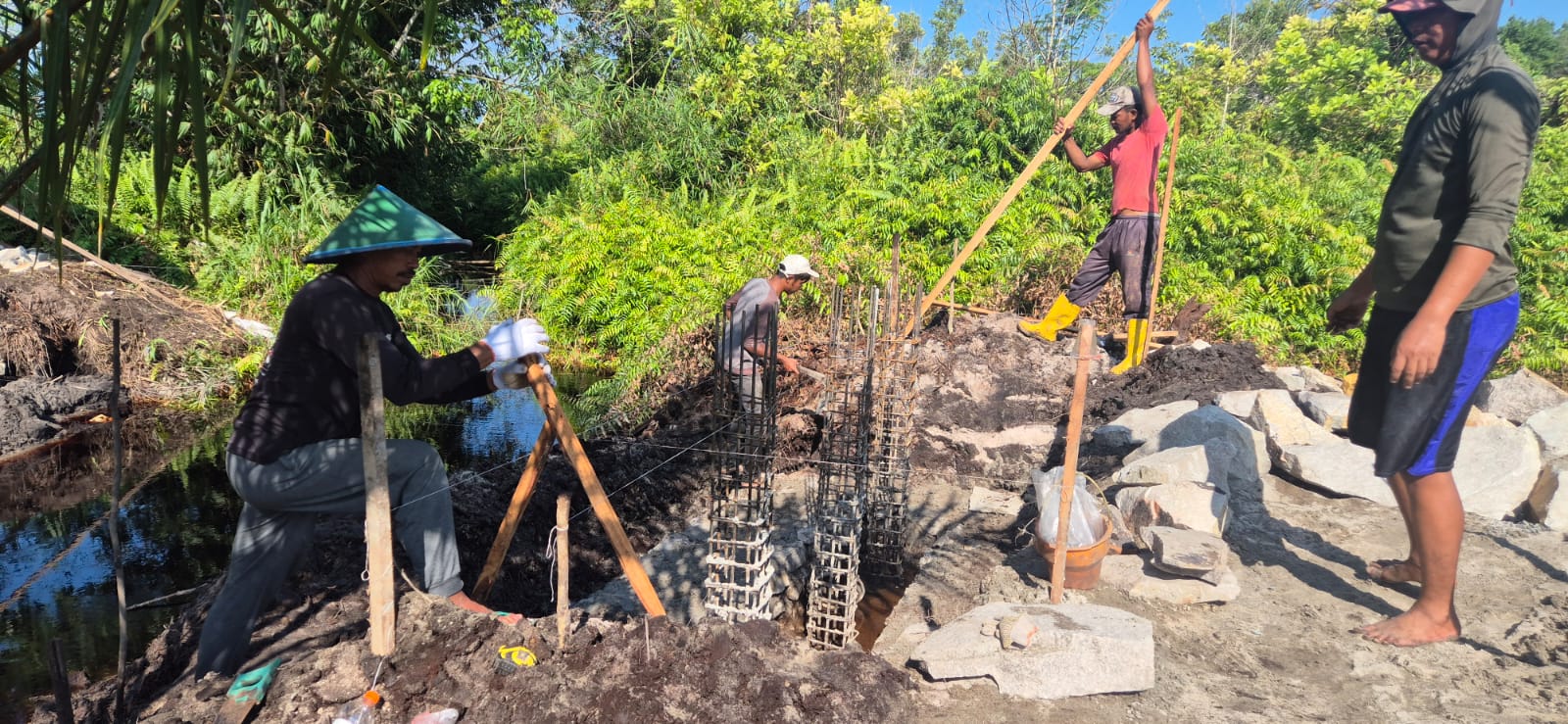 Pondasi Jembatan Garuda Dikerjakan, Masyarakat Senang
