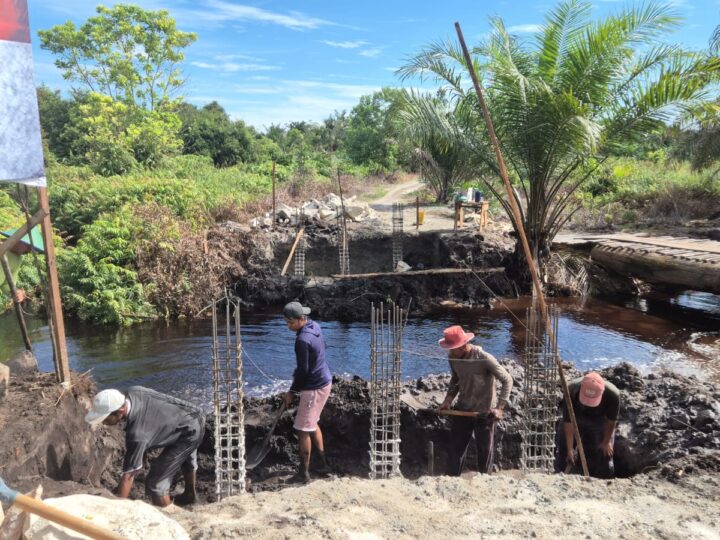 Pondasi mulai Dicor, Jembatan Garuda di Habaring Hurung Kian Nyata