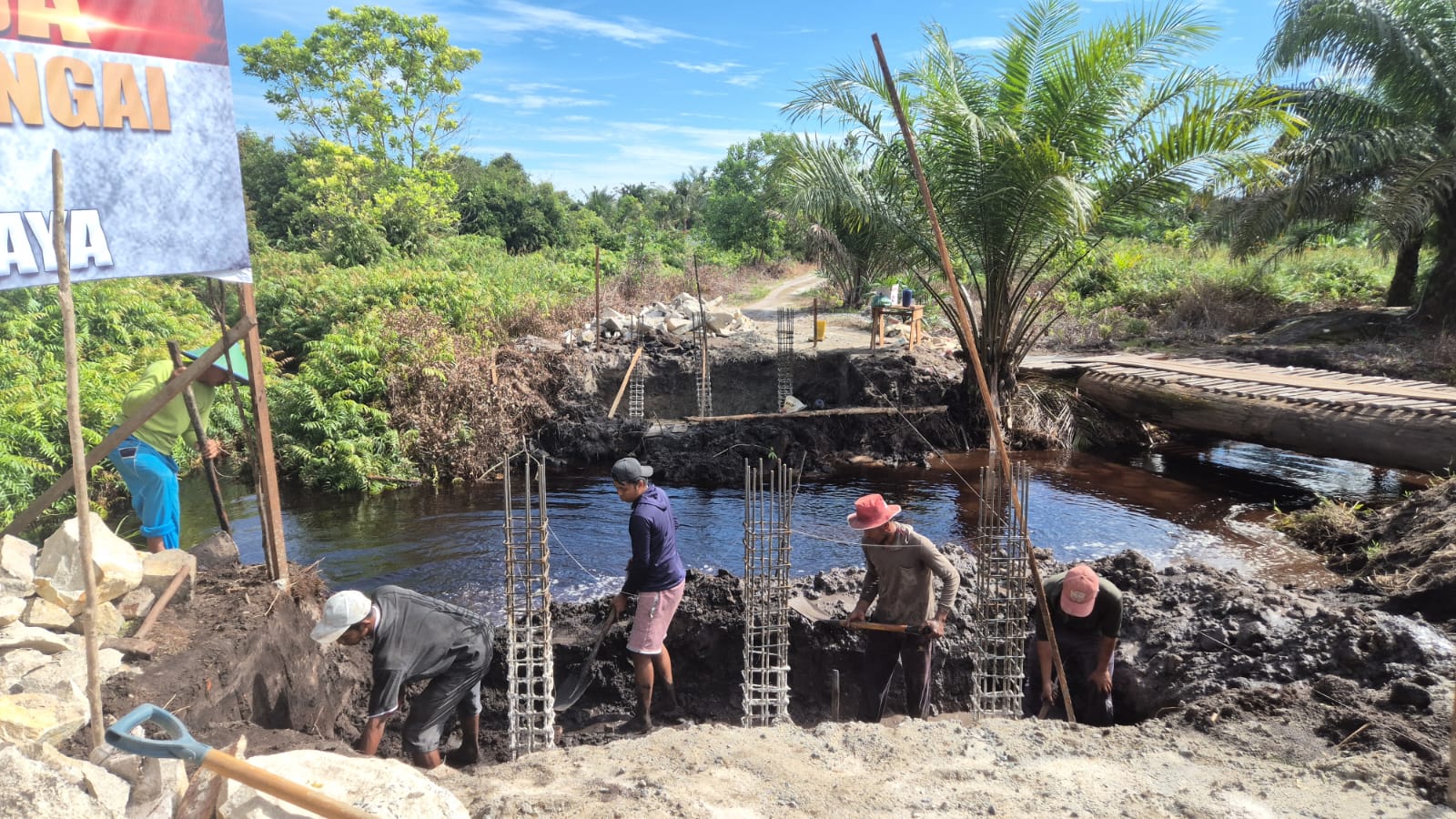 Pondasi mulai Dicor, Jembatan Garuda di Habaring Hurung Kian Nyata