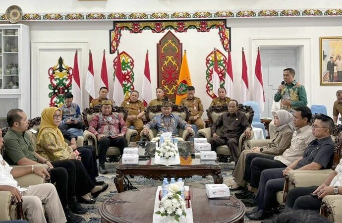 Gubernur Janjikan Jalan Wilayah Katingan Hulu Fungsional.