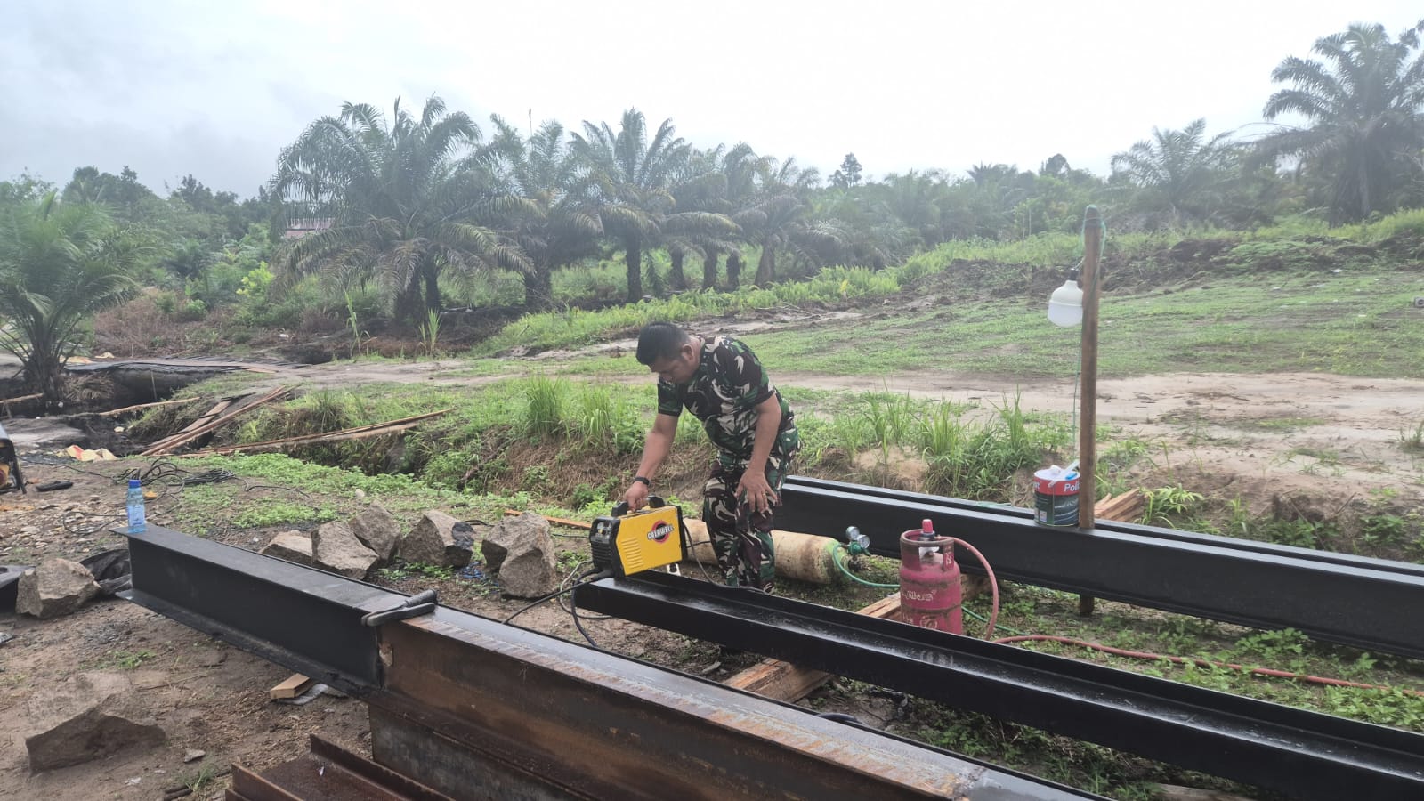 Progres Pembangunan Jembatan Terus Berjalan