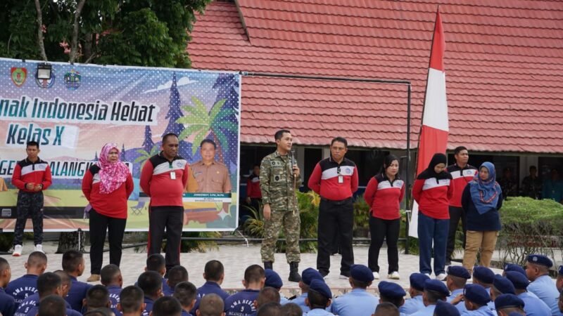 Dandim 1016/Plk Berikan Motivasi Kepada Ratusan Siswa SMA Negeri 5 Palangka Raya