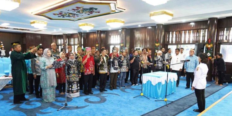 Pj.Sekda Kalteng Kukuhkan 60 Dewan Juri Festival Budaya Isen Mulang 2026.