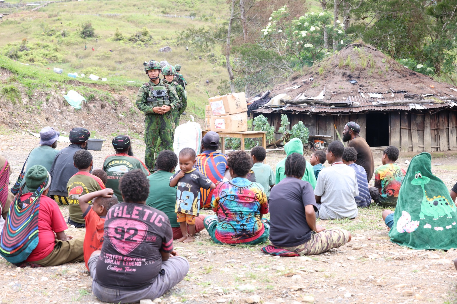 Dinginnya Puncak Papua, Semangat Satgas Pamtas RI-PNG Mobile Yonif 621/Mtg Tetap Menyala.