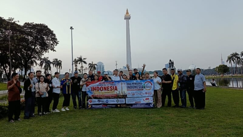 Pewarna Gelar Doa Indonesia Menyembah di Monas: Tetap Percaya, Tetap Benar, Tetap Jadi Terang di Masa Sukar