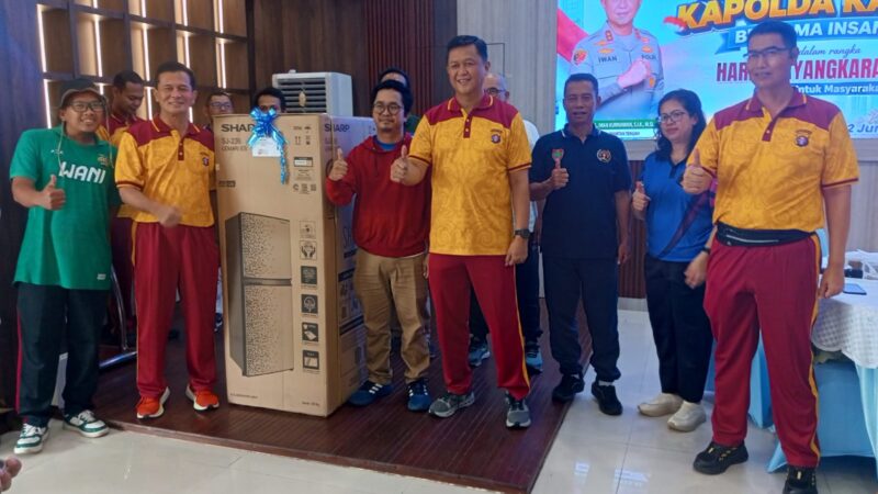 Meriahkan Hari Bhayangkara 80, Kapolda Pimpin Jalan Sehat Bareng Insan Pers.