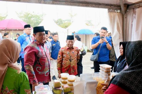 Wagub Buka Bazar UMKM Area MTQ Korpri ke 8.