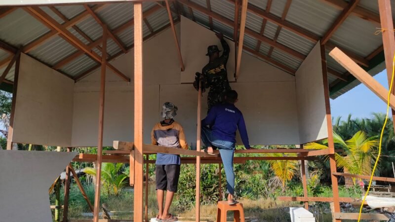 Pos Kamling TMMD Ke-129 Makin Berbentuk, Peltu Wahyu: Dibangun untuk Keamanan dan Kebersamaan Warga