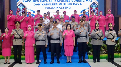 Sertijab Dipimpin Kapolda Kalteng, Karorena, Karo Logistik, dan Kabidkum serta 3 Kapolres Resmi Berganti