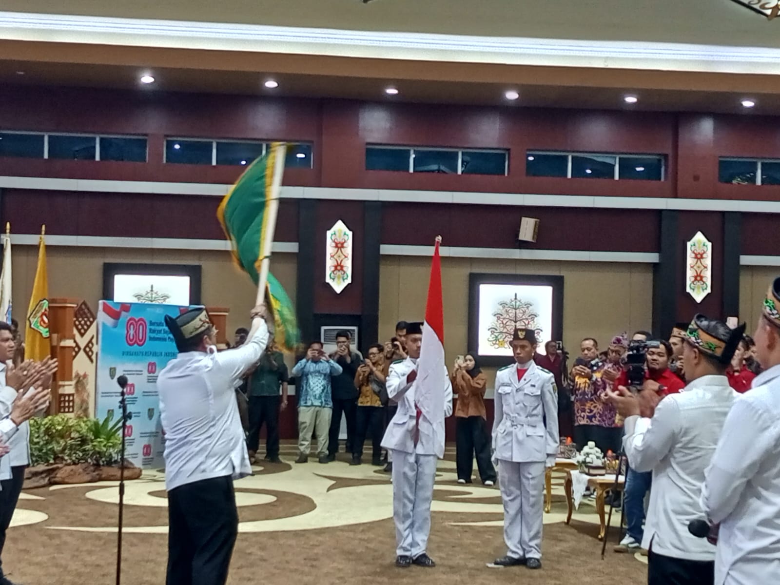 Gubernur Tegaskan Kadin Berperan Strategis Untuk Pertumbuhan Ekonomi.