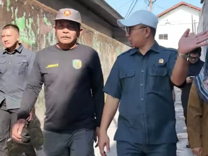 Wakil Ketua DPRD Kalteng Junaidi Tinjau Koran Kebakaran Jalan Murjani.