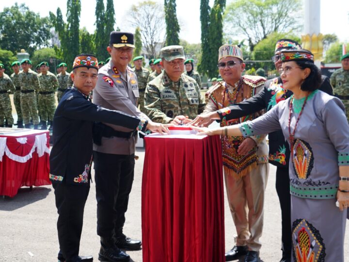 Resmikan Patung Jenderal Sudirman dan Tambun Bungai, Pangdam XXII/TB Teguhkan Nilai Kepahlawanan