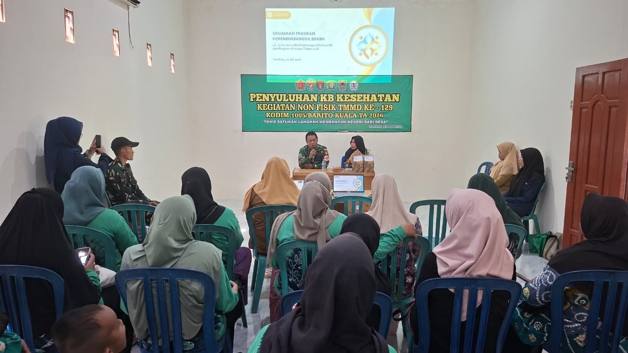 TMMD Ke-129 Kodim 1005/Barito Kuala Gelar Penyuluhan KB dan Kesehatan bagi Masyarakat