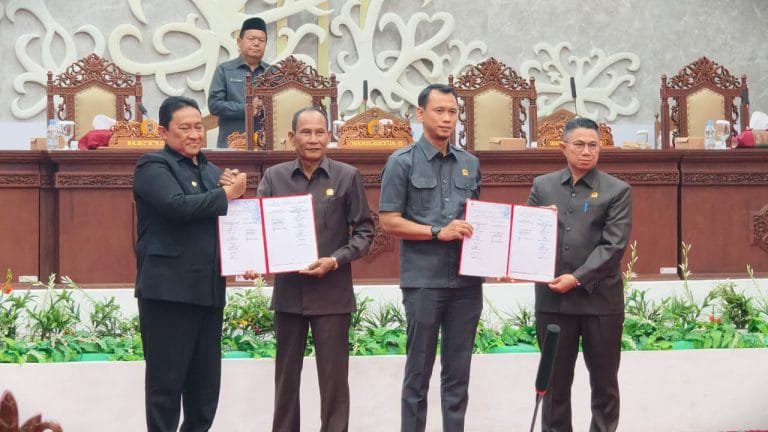 Pimpinan DPRD Bersama Wakil Gubernur Tandatangani Kesepakatan KUA/PPAS APBD Perubahan 2026.