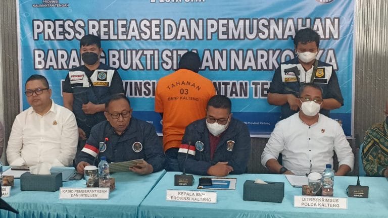 BNN Kalteng Gelar Press Release dan Musnahkan 1000 Gram Barbuk Narkotika.