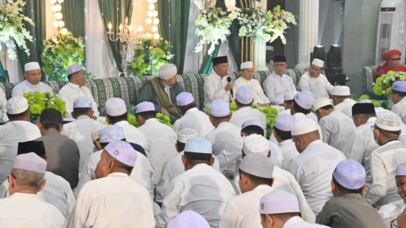 Gubernur Hadiri Maulid Nabi dab Milad Ponpes Tabwirul Muslimin.